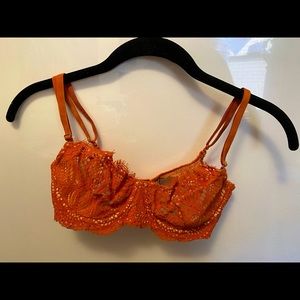 32D Unlined Victoria’s Secret Bra